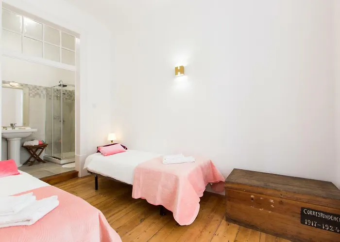 Secret & Charming Baixa 4 Bedroom Лиссабон