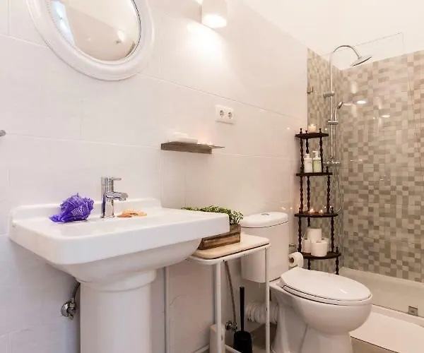 Secret & Charming Baixa 4 Bedroom * Lisboa