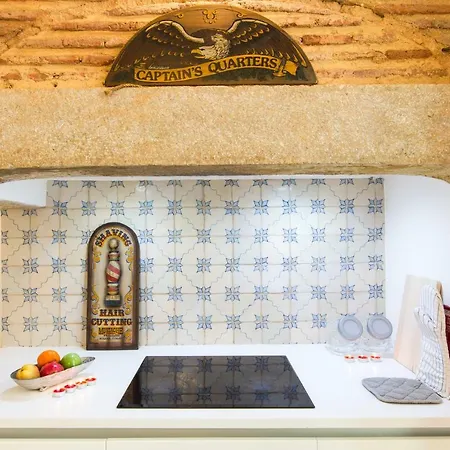 Secret & Charming Baixa 4 Bedroom 아파트 리스본