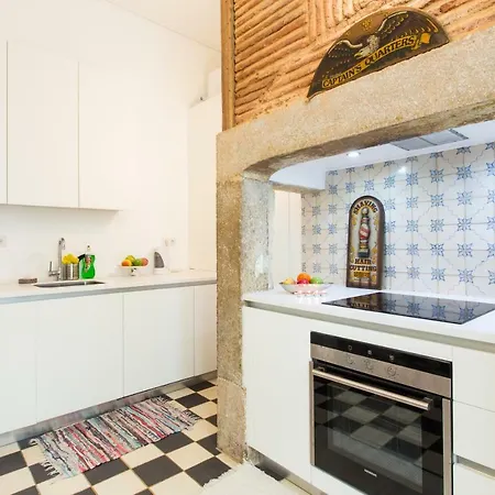 Secret & Charming Baixa 4 Bedroom * ליסבון
